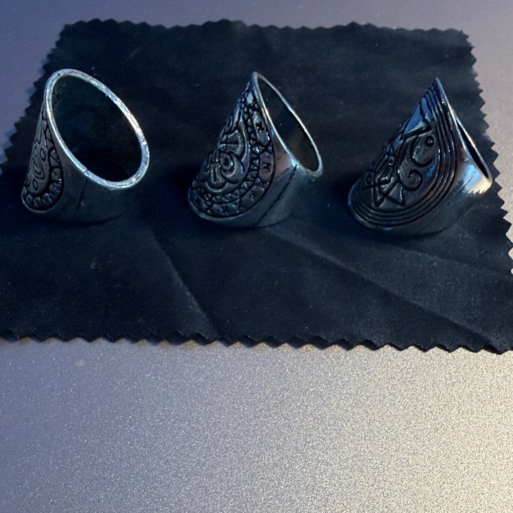 Set of Three Silver Engraved Rings - Picture 2 of 2